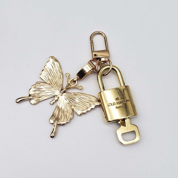 100% Authentic Louis Vuitton Lock and Key Keycharm - Picture 2 of 5